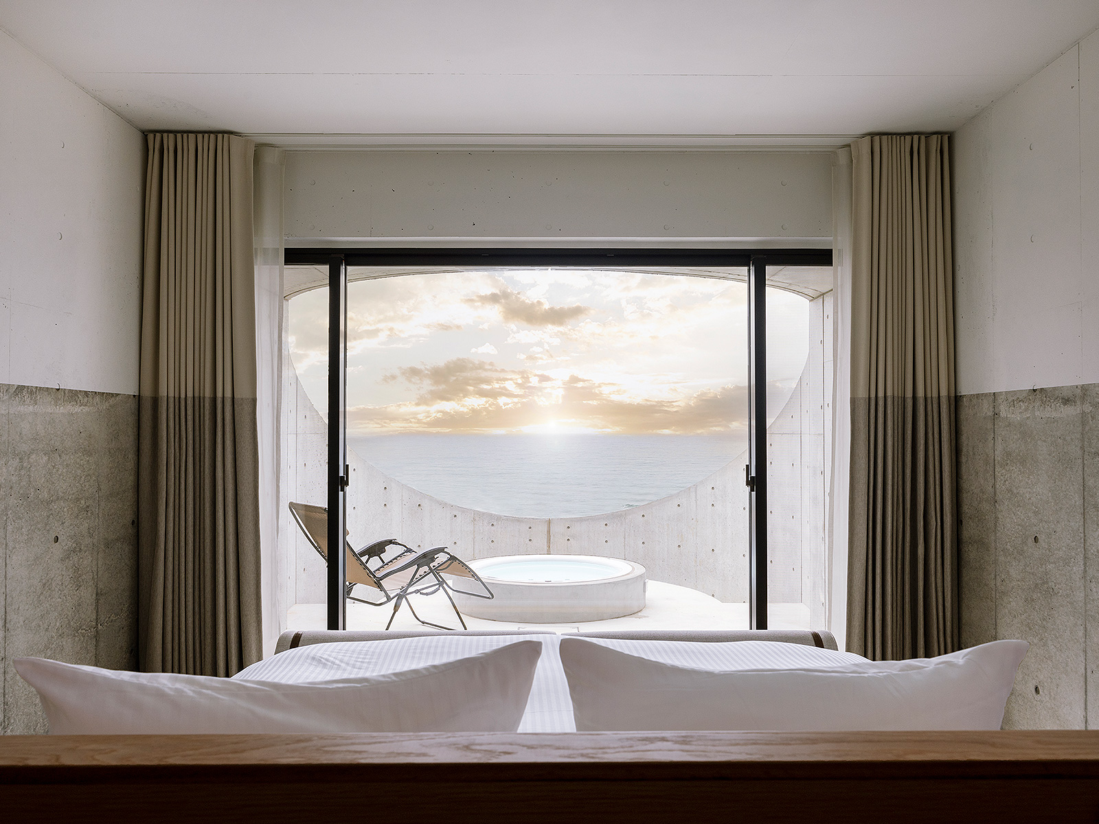 出雲 崖の中のホテル イズモ ホテルザクリフ